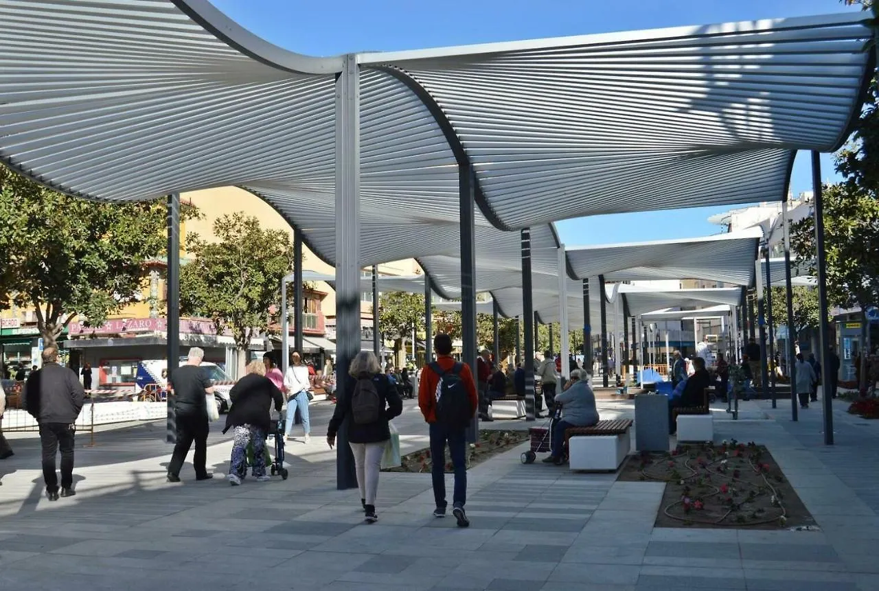 アパート トレモリノスPrecioso Atico Con Terraza En Plaza De Andaluciaアパートメント